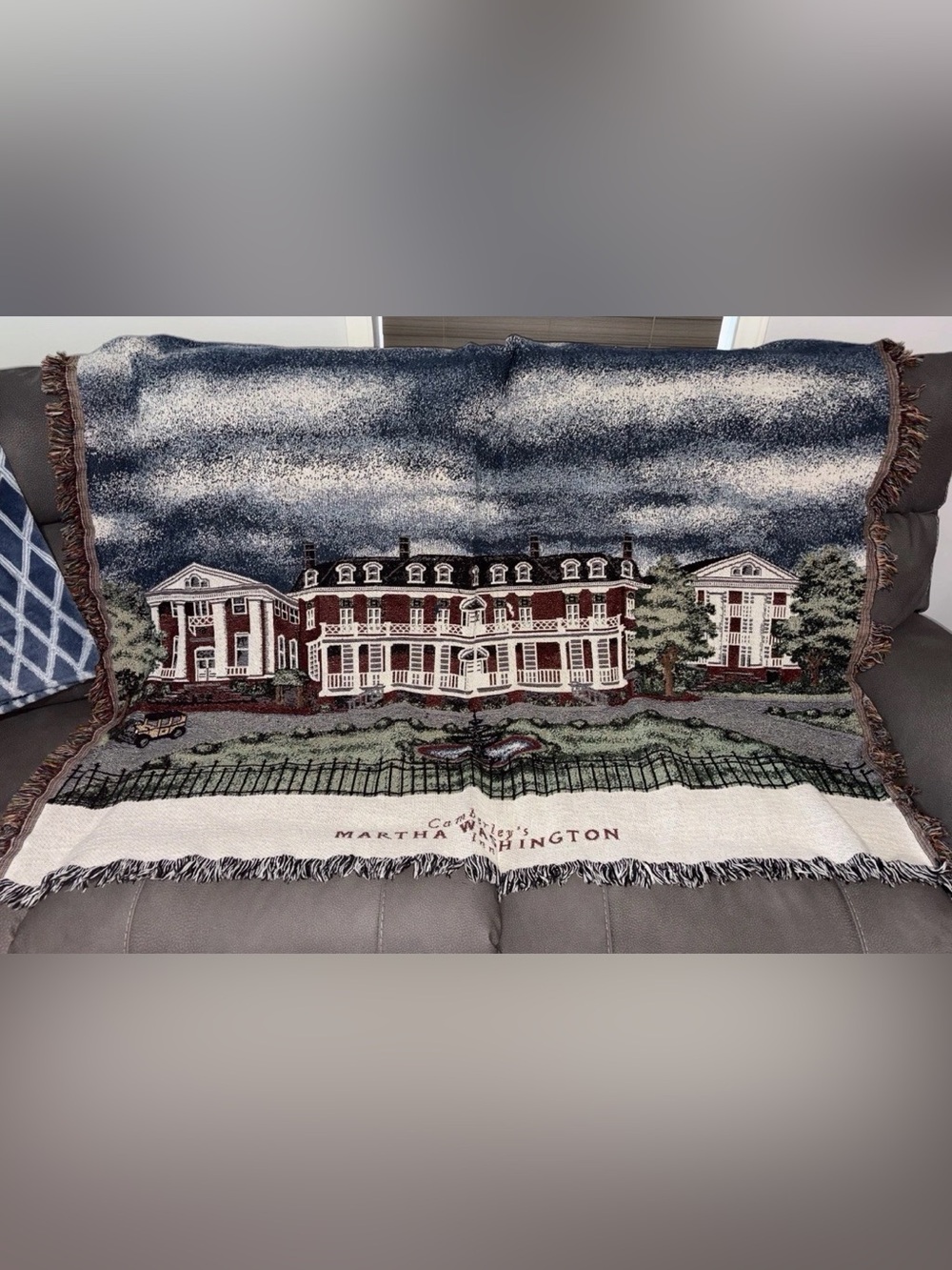 Vintage Camberley Martha Washington Inn Abingdon VA Woven Jacquard Throw 62”x48”